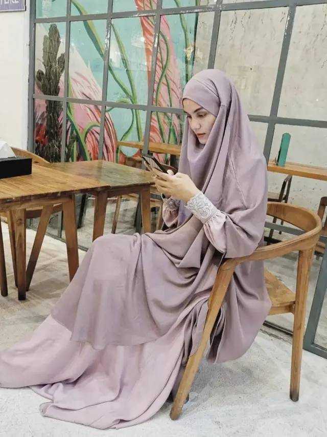 Lama Tak Muncul, Ini 6 Potret Terbaru Nadya Almira Artis FTV yang Putuskan Hijrah