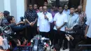 Pertemuan tertutup sekitar pukul 12.40 ini membahas kemungkinan koalisi Golkar-Gerindra dalam Pilpres 9 Juli mendatang, Selasa (29/4/14). (Liputan6.com/Andrian M. Tunay)