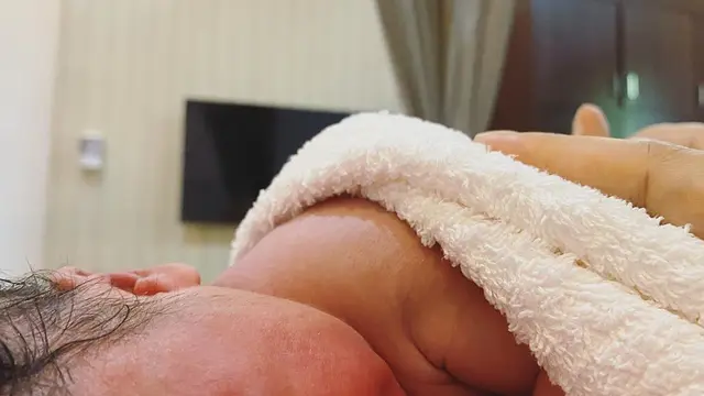 Raditya Dika Dikaruniai Anak Kedua, Ini 7 Momen Perjalanan Kehamilan Istrinya