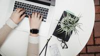 Ilustrasi Menulis Menggunakan Teknik Parafrase Credit: unsplash.com/Corrine