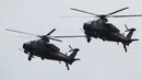 Helikopter Cobra  saat beraksi pada Pakistan Day di Islamabad, (23/3). Pakistan Day merupakan hari untuk memperingati Resolusi Lahore 23 Maret 1940 dan pembentukan Republik Islam Pakistan. (REUTERS / Faisal Mahmood)