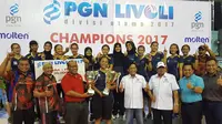 Tim voli putri Bank Jatim menjadi juara PGN Livoli Divisi Utama 2017 mengalahkan PGN Popsivo Polwan 3-0 (25-22, 25-21, 25-18) (Bola.com/Zulfirdaus Harahap)