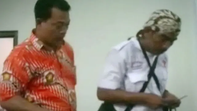 Seorang Caleg Lolos di Kebumen Bagi-Bagi Uang