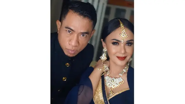 6 Gaya Yuni Shara Saat Hadiri Pesta Diwali, Cantik Pakai Sari