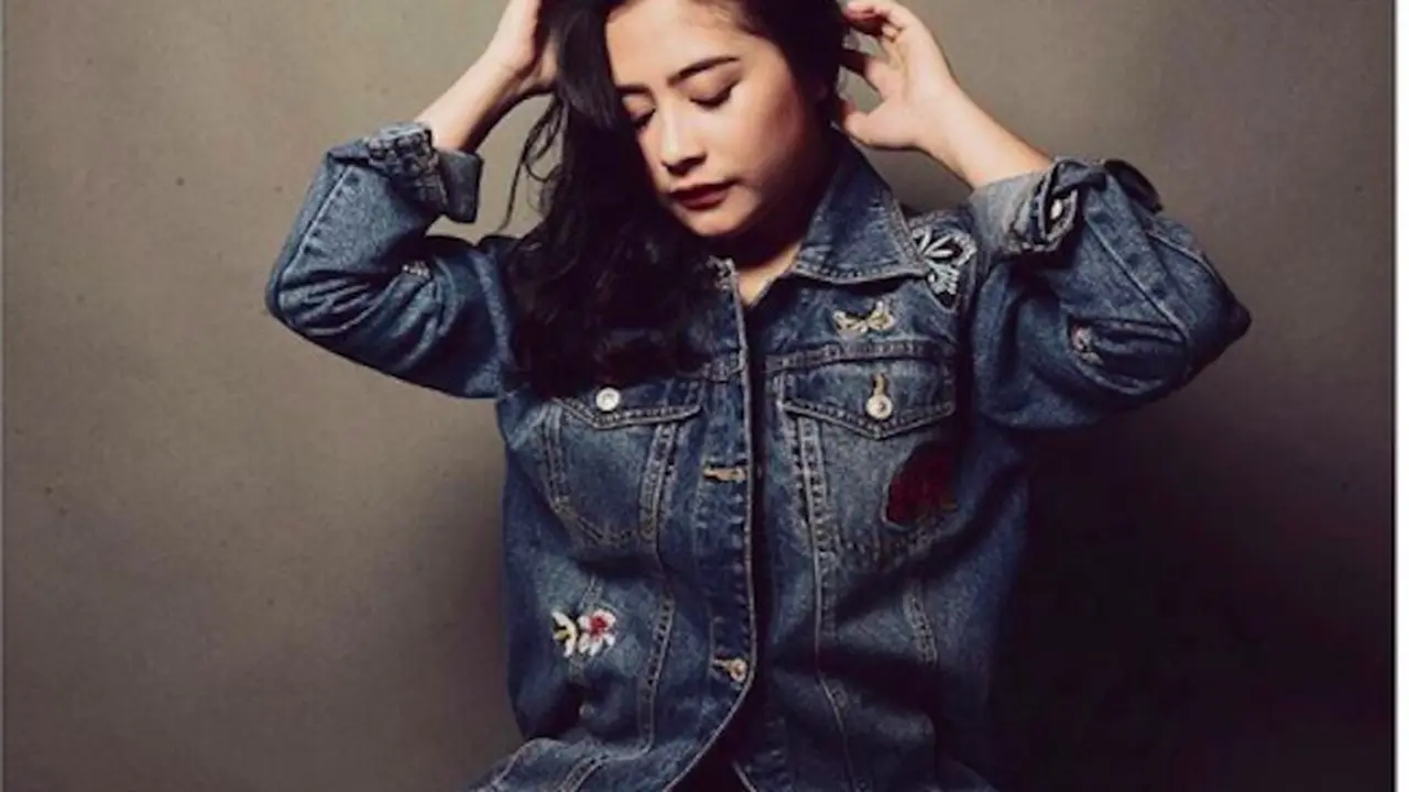 [Bintang] Gaya Prilly Latuconsina