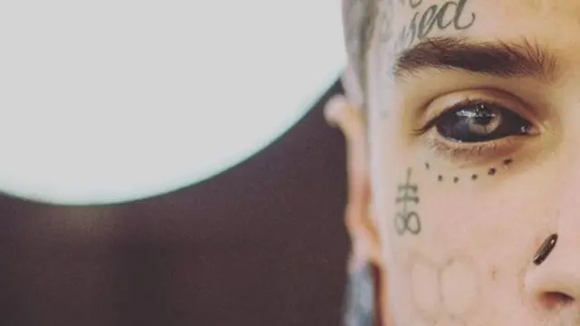 [Bintang] Demi Jadi Manusia Paling Aneh, Pria Ini Rela Jalani 40 Kali Operasi