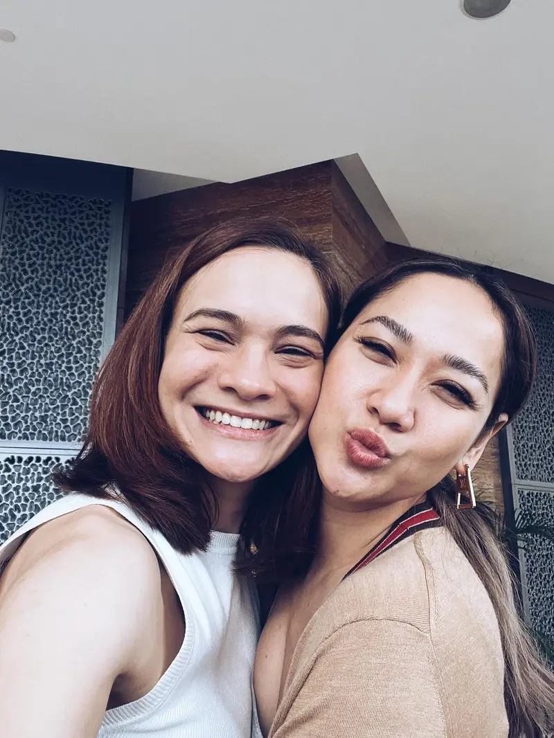 Potret keakraban Aishah Sinclair bersama BCL (Instagram/aishahjennifer)