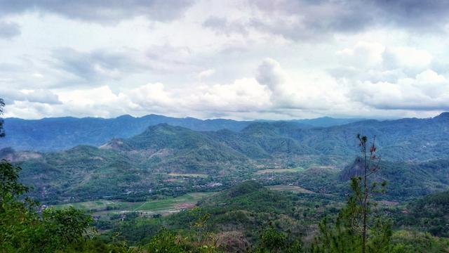 5 Wisata Ponorogo Nikmati Keindahan Alam Perbukitan Dan