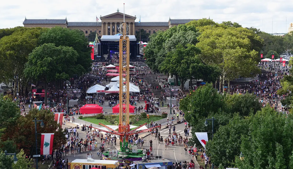 Suasana hari ke 2 Festival Budweiser Made in America 2017 di Benjamin Franklin Parkway di Philadelphia, Pennsylvania (3/9). (Lisa Lake/Getty Images for Anheuser-Busch/AFP)