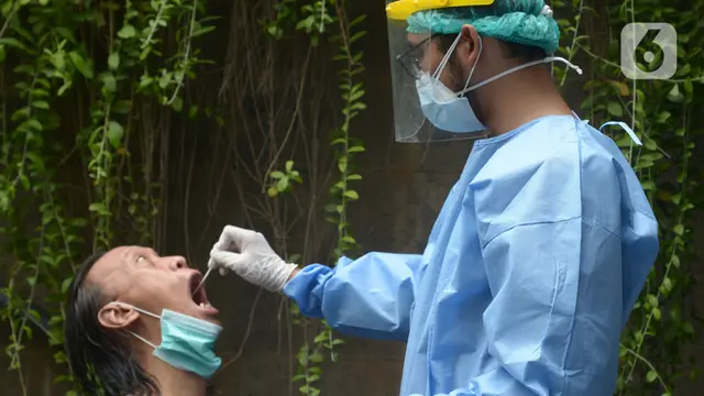 FOTO: Pengecekan Kesehatan Warga Taman Sari