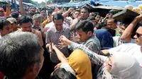 Kala Artis Tiru Blusukan Jokowi