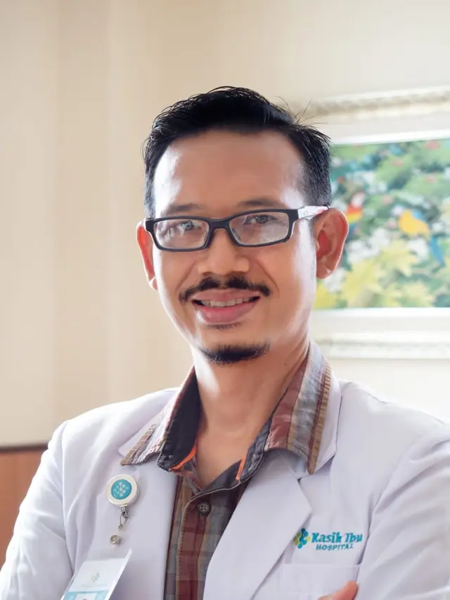 dr. Ketut Suhendro, MKes., AIFO., SpOG