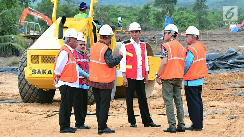 Presiden Jokowi Resmikan Pembangunan Jalan Tol Padang - Pekanbaru