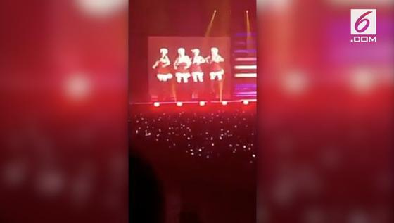 VIDEO: Jadi Santa Seksi, Blackpink Menghipnotis Penonton