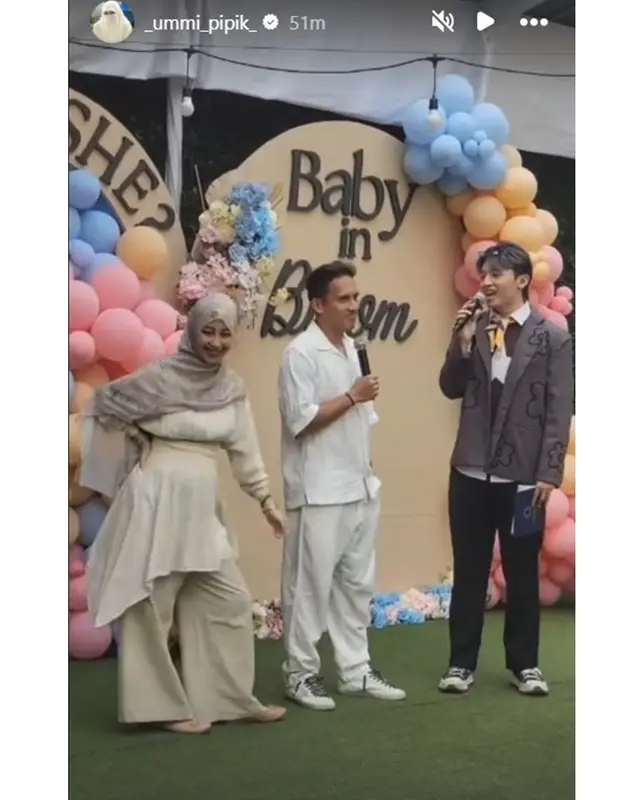 8 Potret gender reveal anak pertama Adiba Khanza dan Egy Maulana, Umi Pipik bakal punya cucu perempuan