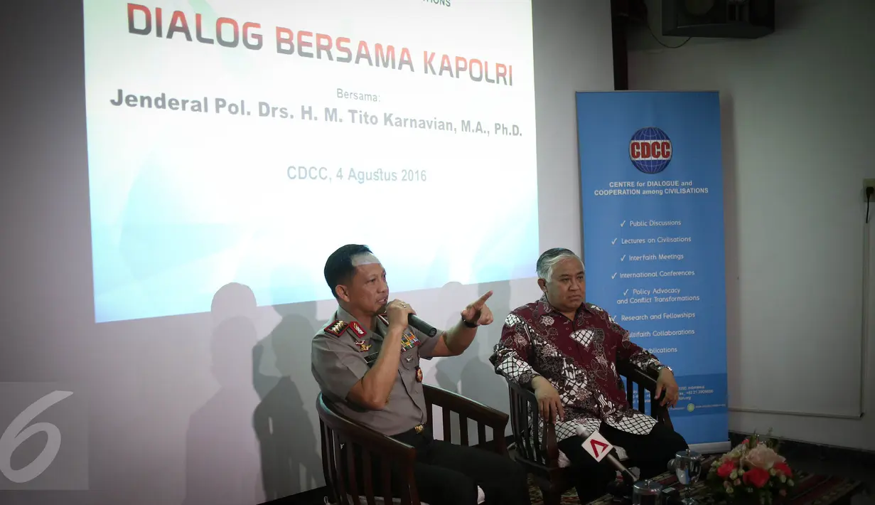 Kapolri Jenderal Tito Karnavian dan Ketua CDC Din Syamsuddin dalam Dialog Bersama Kapolri di Kantor CDCC, Jakarta, Kamis (4/8). Dialog tersebut membahas tentang konflik yang terjadi di beberapa wilayah di Indonesia. (Liputan6.com/Faizal Fanani)