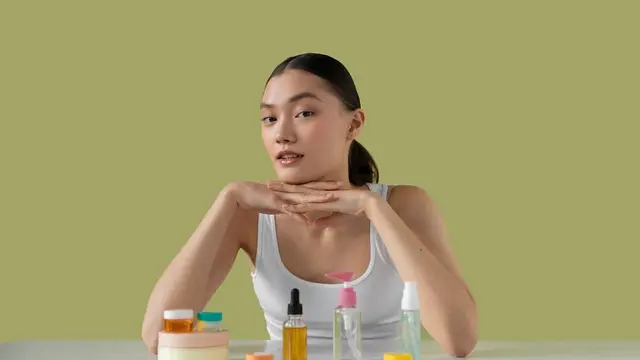 Foto perempuan dna skincare/freepik.com