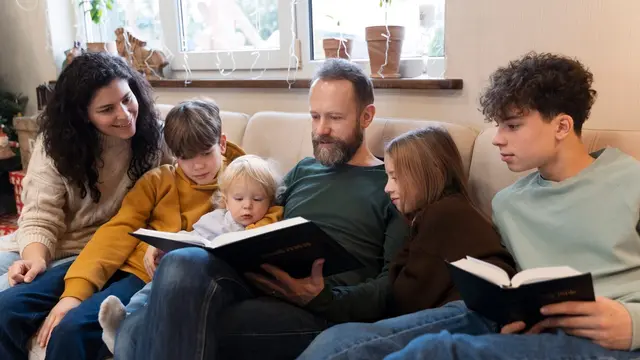 Cara Membentuk Kebiasaan Membaca pada Anak Sejak Dini - 4