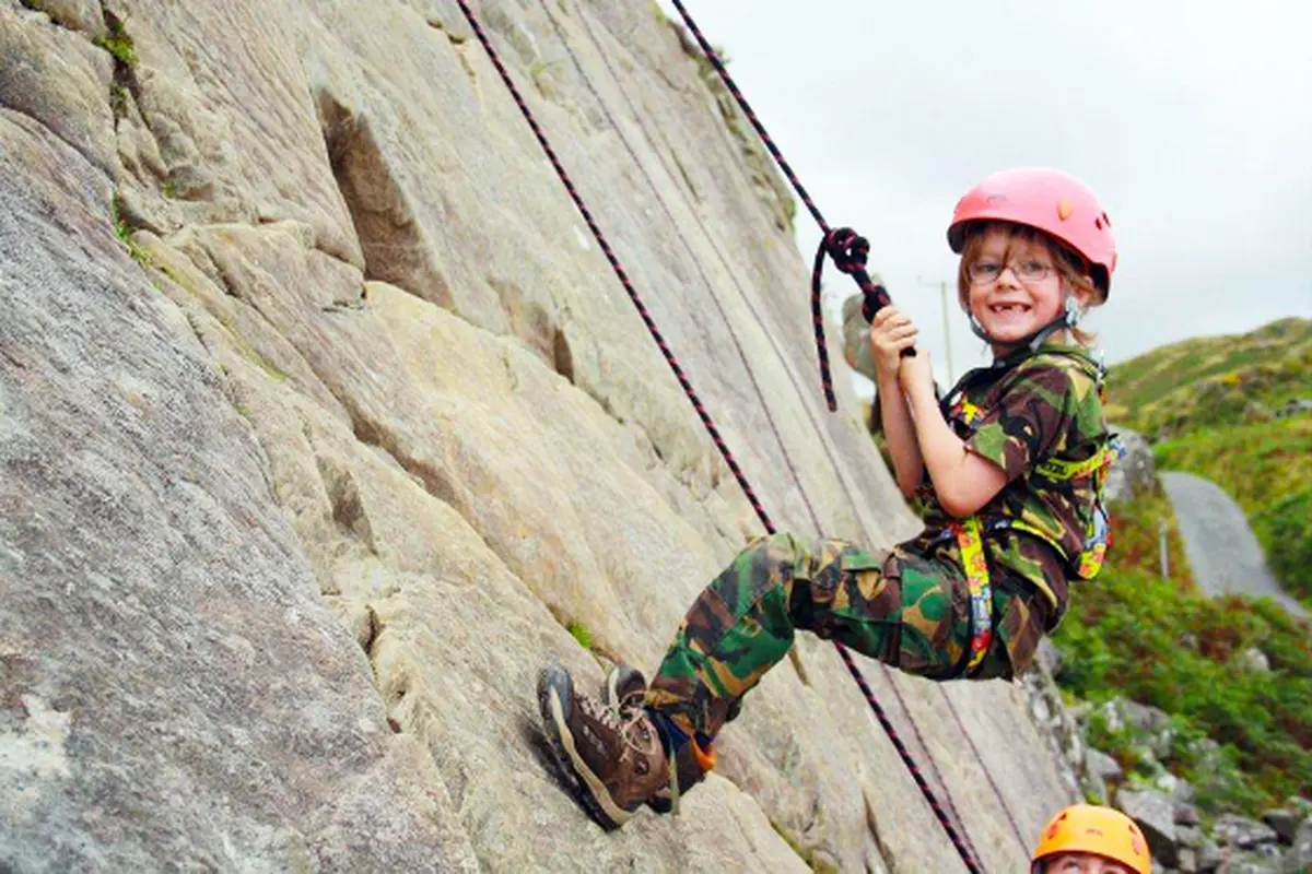 5 Manfaat Mendaki Gunung Bagi Anak-anak, Ada di Sini