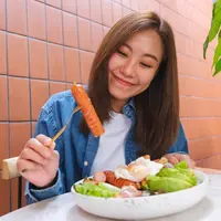 Ilustrasi makanan sumber kolagen untuk kulit. (c) Shutterstock/Farknot Architect