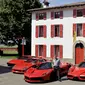  Sebelum membeli LaFerrari, Hunt sudah memiliki Ferrari GTO, F40, F50, dan sebuah Ferrari Enzo.