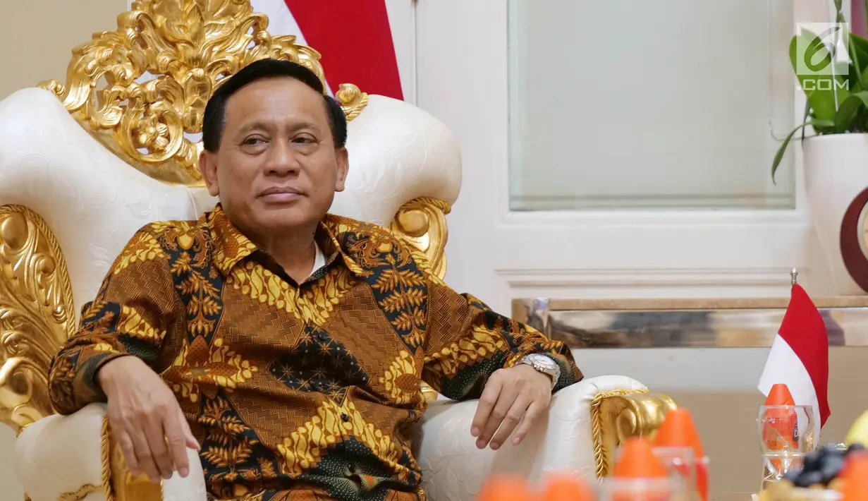 Dirut Indosiar Imam Sudjarwo saat silaturahmi SCM/Emtek Group Audiensi di Markas Komando Korps Marinir, Jakarta, Kamis (26/9/2019). PT EMTEK Tbk/SCM bersilaturahmi dengan Komandan Korps Marinir dan staf, untuk membangun kerjasama antara Emtek dan Korps Marinir. (Liputan6.com/Herman Zakharia)