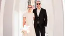 <p>Mantan penyiar berita Chantal Della Concetta baru saja mengumumkan dirinya telah menikah dengan seorang pria bule. Beberapa potret menawan memperlihatkan gaya simpelnya mengenakan sebuah dress berwarna putih. [Foto: Instagram/chantaldellaconcetta_]</p>
