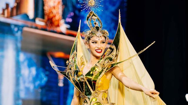 Ritassya Wellgreat tampil memukau dengan gaun yang trinspirasi dari Dewi Matahari di Miss Grand International 2023