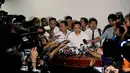 Kepada awak media, Anas menyebut dakwaan yang disusun jaksa KPK tidak masuk akal, Jakarta, Jumat (30/5/14). (Liputan6.com/Johan Tallo)