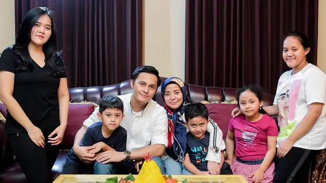 Jadi Ayah Sambung, Ini 6 Potret Kedekatan Fadel Islami dan Kelima Anak Muzdalifah