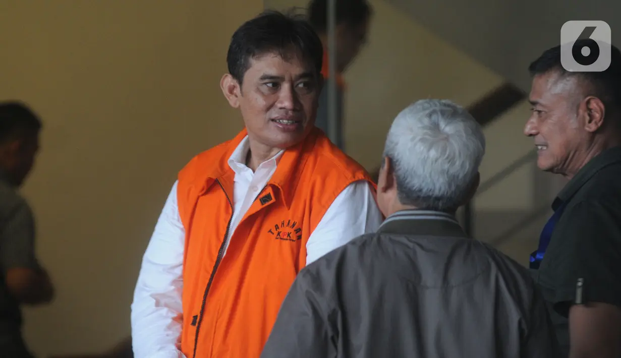Mantan Direktur Pemasaran PTPN III (Persero) I Kadek Kertha Laksana tiba untuk pemeriksaan di Gedung KPK , Selasa (31/12). Berkas perkara tersangka kasus suap distribusi gula di PTPN III Tahun 2019, I Kadek Kertha Laksana telah lengkap (P21) dan siap untuk disidangkan. (merdeka.com/Dwi Narwoko)