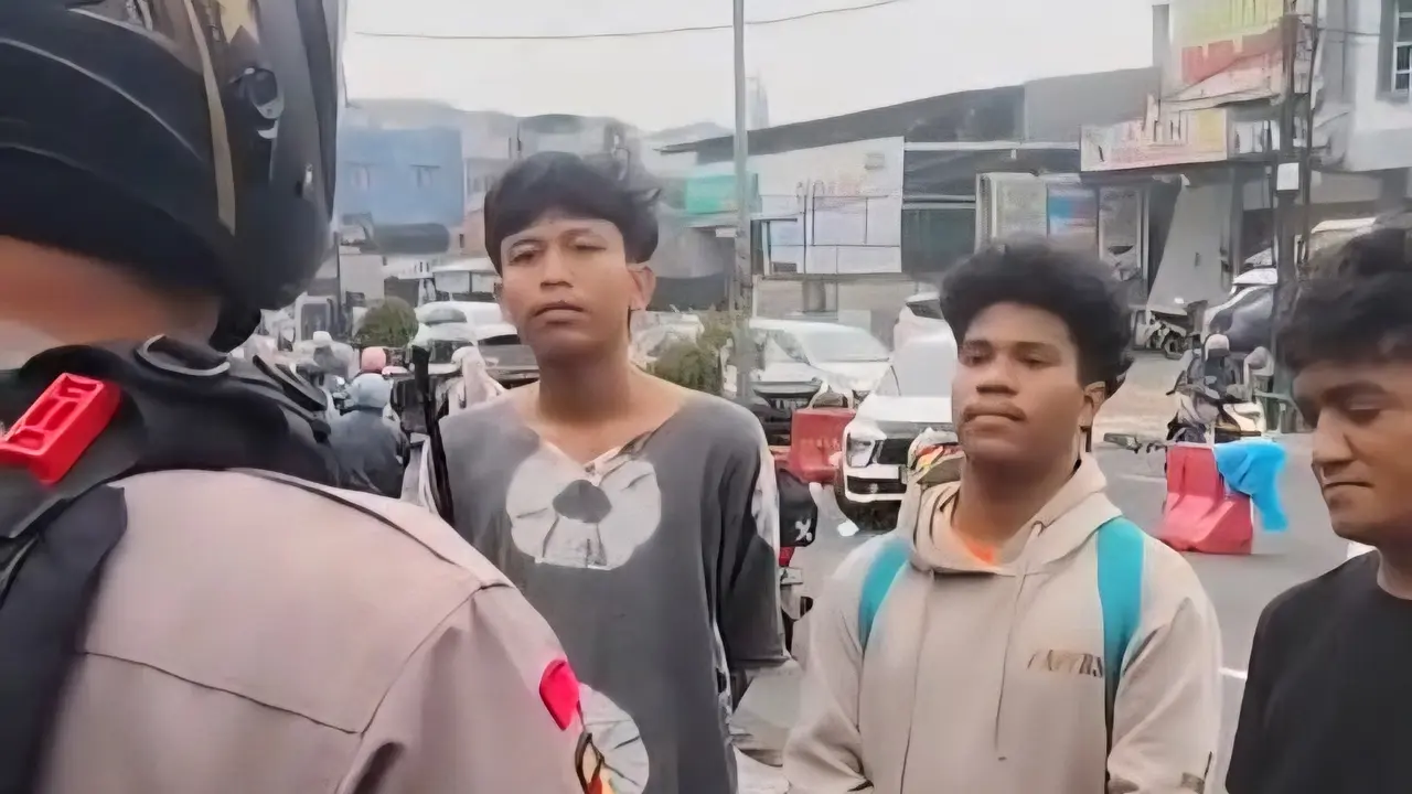 Debt collector ditangkap saat berusaha ambil motor warga