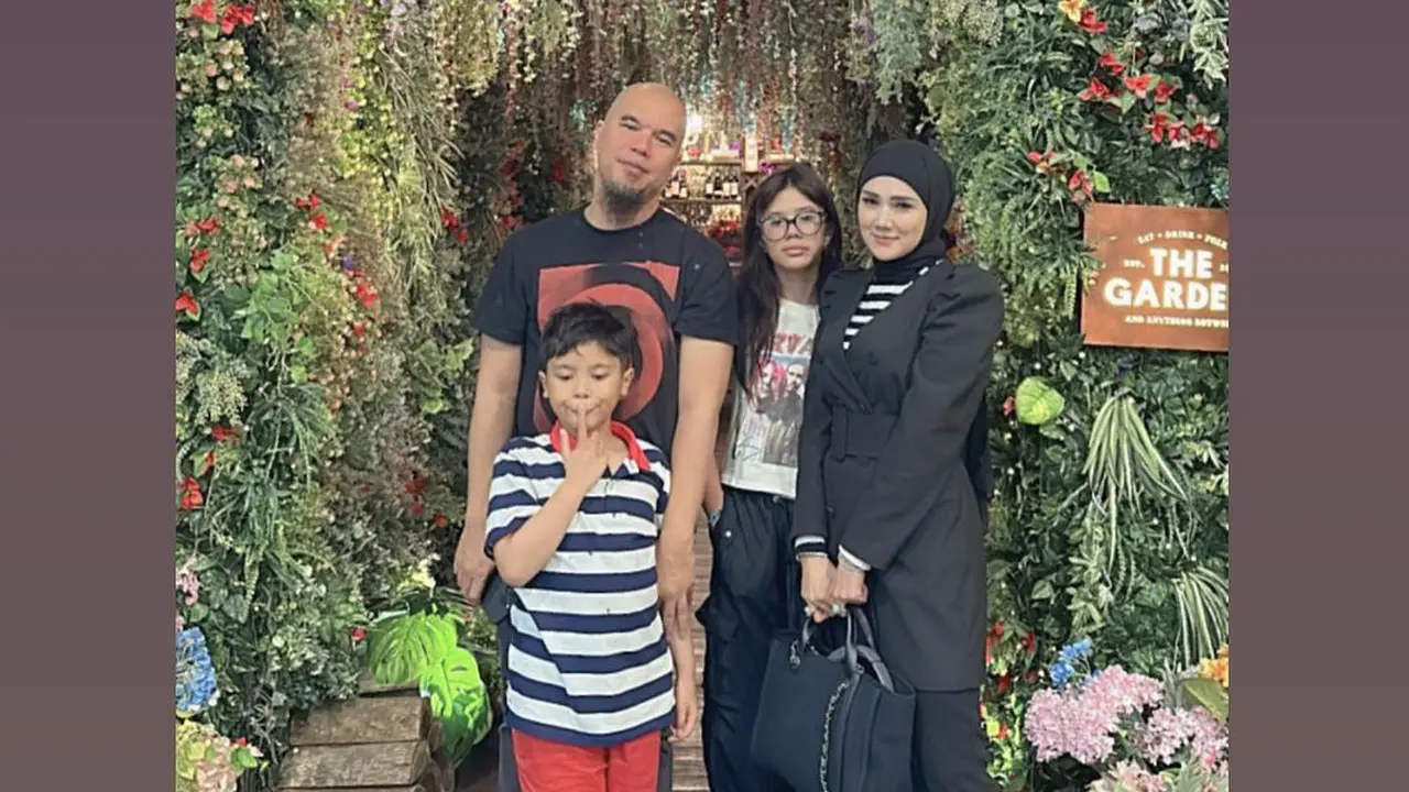 Ahmad Dhani, Mulan Jameela dan anak-anak
