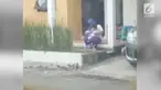 Sebuah video yang memperlihatkan perlakuan kasar pengasuh bayi terhadap seorang balita, viral di media sosial.