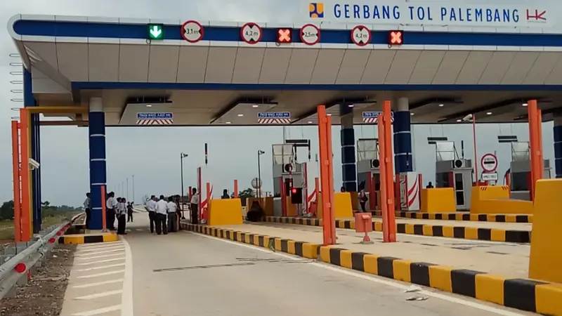 Gerbang Tol Palembang Inderalaya Seksi I yang diresmikan Presiden RI Joko Widodo (Liputan6.com / Nefri Inge)