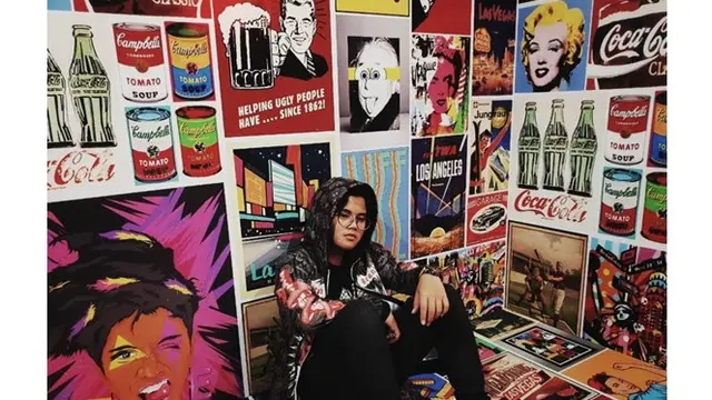Jarang Terekspos, Ini 6 Potret Axel Anak Moldy Radja yang Jadi Penyanyi