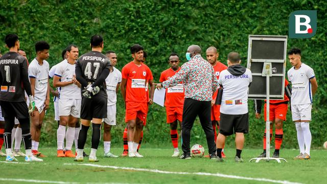 Foto: Jelang BRI Liga 1, Persipura Fokus Gelar Pertandingan Internal di Malang