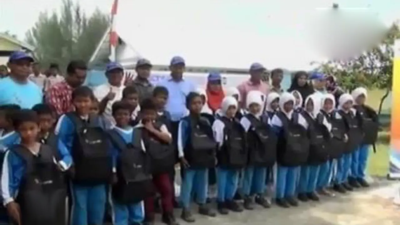 Pundi Amal Peduli Kasih Berikan Bantuan Siswa Pidie Jaya 