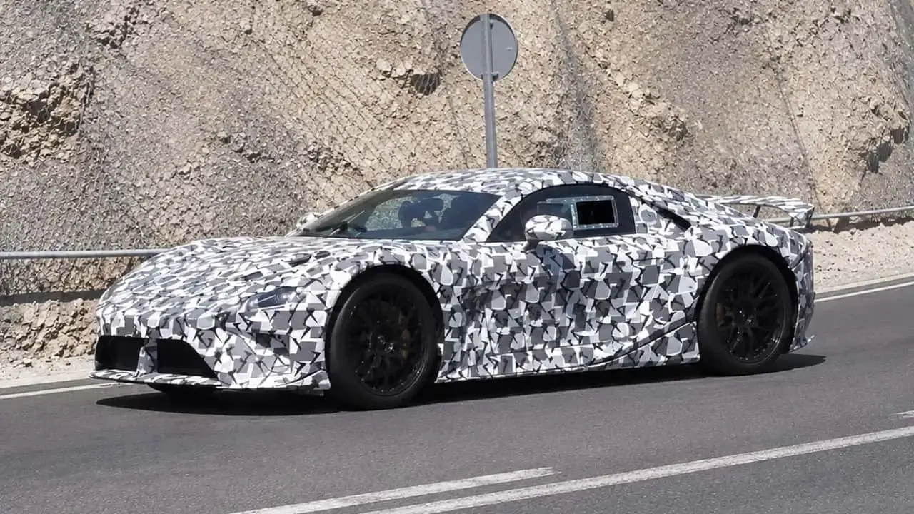 Spyshot Prototipe Penerus Lexus LFA EV Berbalut Kamuflase Ketat
