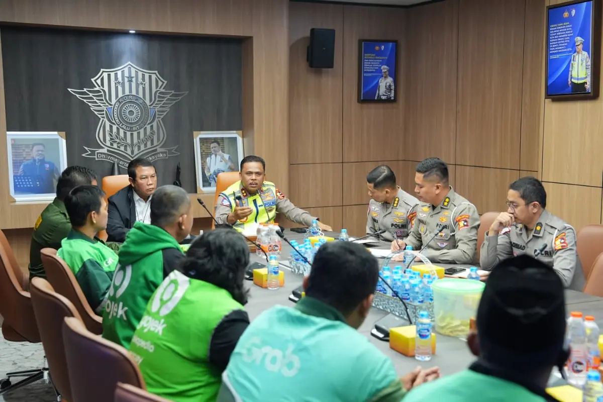 Perwakilan ojol Jambi menemui Kakorlantas Polri Irjen Agus Suryonugroho di Gedung NTMC Polri, Senin 18 Mei 2026 (Istimewa)