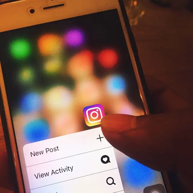 Ilustrasi Instagram