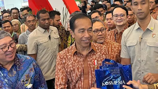 Di Booth TEI 2024, Presiden Jokowi Pamerkan Pabrik Maklon dan Brand Kecantikan Lokal