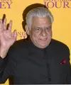 Kabar duka kembali datang dari dunia perfilman. Telah meninggal dunia, aktor asal India, Om Puri, dalam usia 66 tahun. Tersiar kabar, Om Puri meninggal karena terkena serangan jantung. (AFP/Bintang.com)