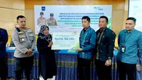 Walikota Sawahlunto Deri Asta bersama Deputi Direktur BPJS Ketenagakerjaan Wilayah Sumbar Riau yang diwakili oleh Asisten Deputi Direktur Bidang Pelayanan Ocky Olivia serta Kepala BPJS Ketenagakerjaan Cabang Solok Maulana Anshari Siregar bertempat di Hall PT. Bukit Asam Sawahlunto.