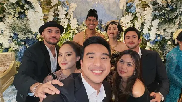Salshabilla Adriani saat Jadi Bridesmaid Anggika Bolsterli. [@salshabillaadr]