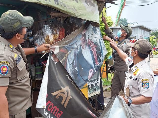 Seluruh Poster Dan Pajangan Produk Rokok Di Jakbar Ditutup Ini Alasannya News Liputan6 Com
