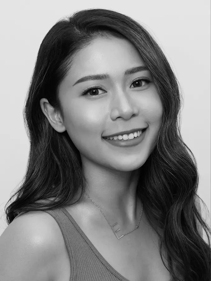 Makeup Artist Eva Lovira