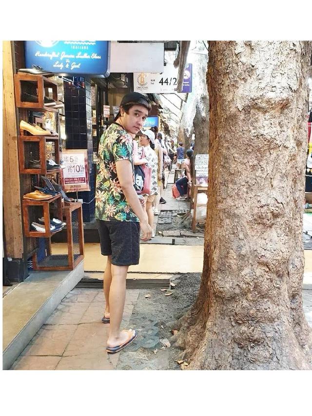 6 Potret Terbaru Abash, Kekasih Lucinta Luna dengan Jambang Bikin Pangling