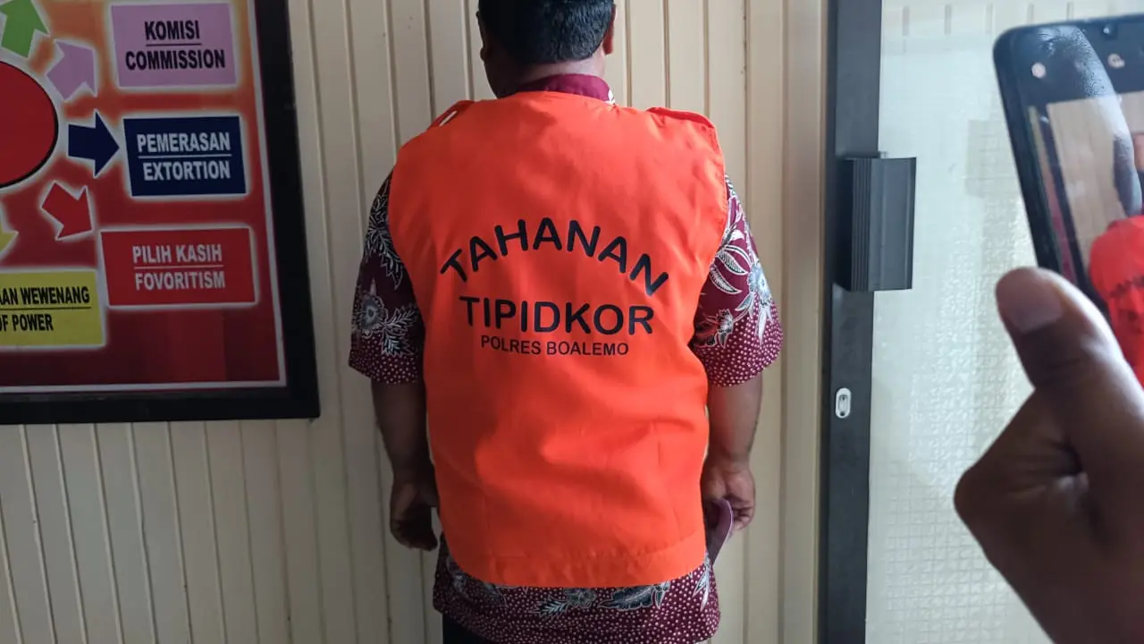 Kades Korupsi