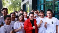 Erick Thohir bukan sosok yang asing di dunia olahraga. Ia cukup aktif baik di sepak bola dan basket. ET kini maju sebagai calon Ketua PSSI. (Bola.com/Muhammad Iqbal Ichsan)